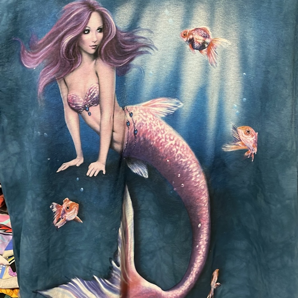 Mermaid π§ββοΈ Tee π₯π₯ - Picture 3 of 7